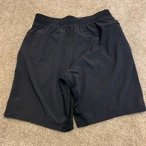 Men’s Lululemon T.H.E. Liner-less 7inch shorts.